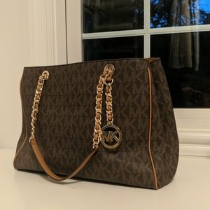 Michael kors handbag
